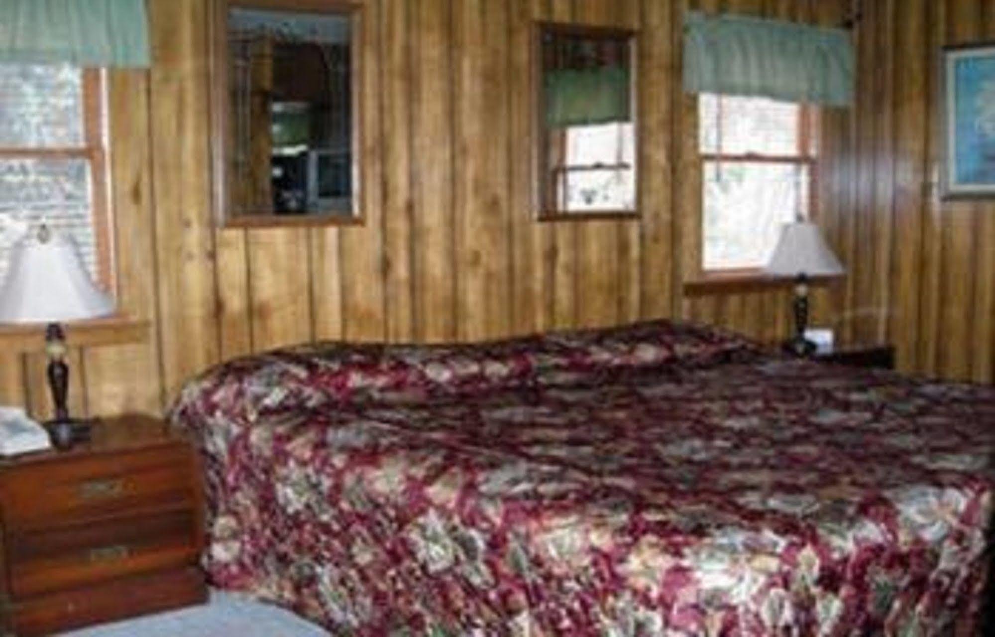 Cabins At Twinbrook Resort Maggie Valley Esterno foto
